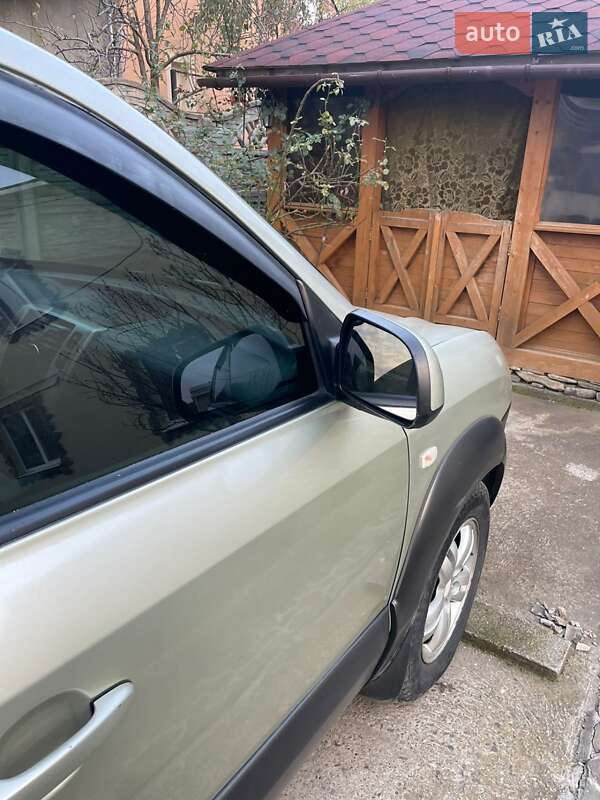 Купе Hyundai Tucson 2007 в Черновцах