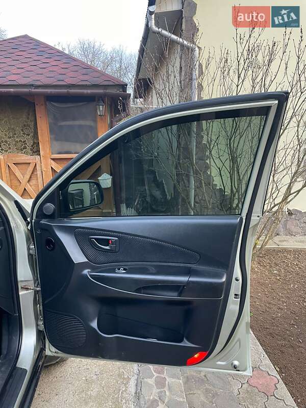 Купе Hyundai Tucson 2007 в Черновцах