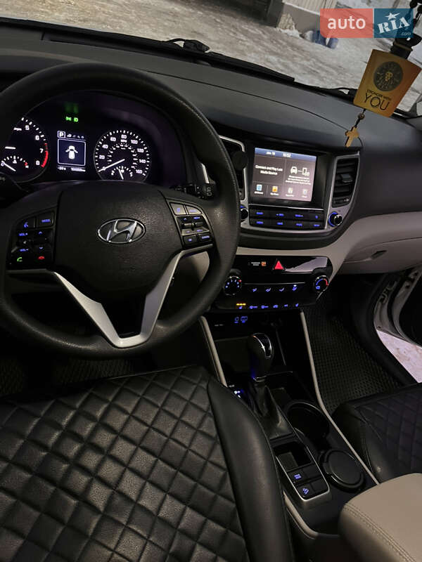 Внедорожник / Кроссовер Hyundai Tucson 2017 в Тернополе
