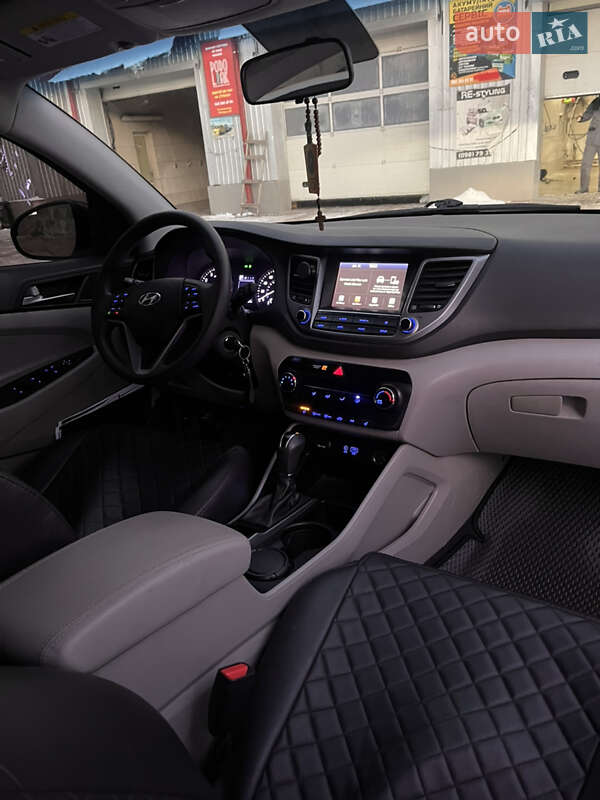 Внедорожник / Кроссовер Hyundai Tucson 2017 в Тернополе