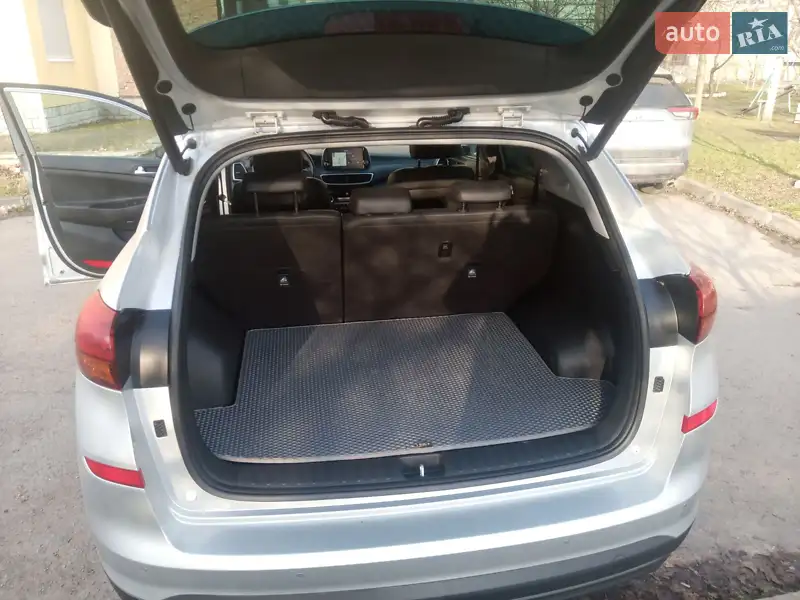 Hyundai Tucson 2018 VIN TMAJ3813DKJ739155 фото оголошення 12 з 40