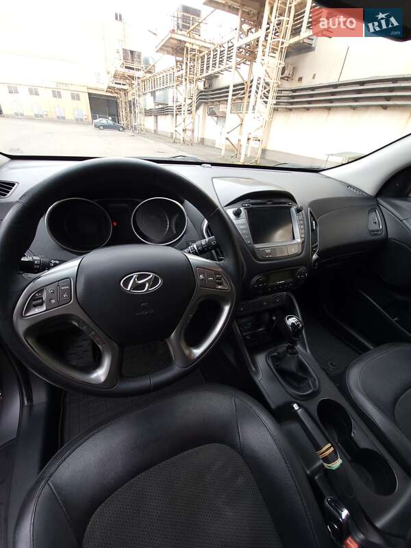 Внедорожник / Кроссовер Hyundai Tucson 2015 в Кривом Роге фото 25 Внедорожник / Кроссовер Hyundai Tucson 2015 в Кривом Роге