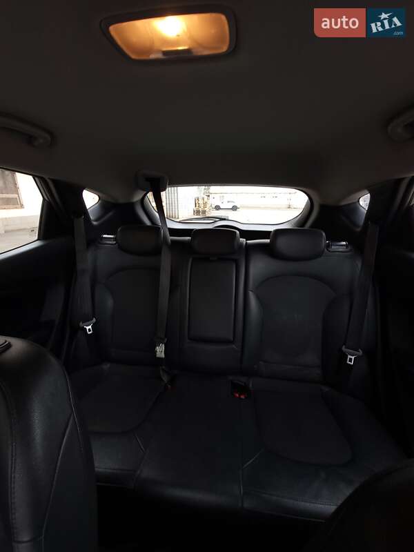 Внедорожник / Кроссовер Hyundai Tucson 2015 в Кривом Роге фото 26 Внедорожник / Кроссовер Hyundai Tucson 2015 в Кривом Роге