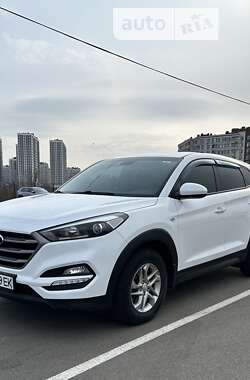 Внедорожник / Кроссовер Hyundai Tucson 2016 в Киеве