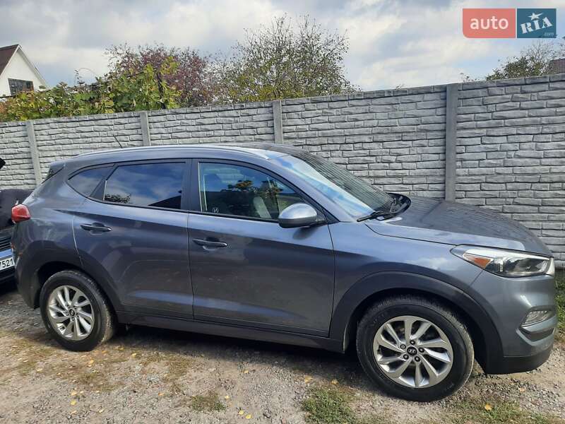 Позашляховик / Кросовер Hyundai Tucson 2015 в Києві