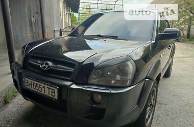 Позашляховик / Кросовер Hyundai Tucson 2006 в Сараті