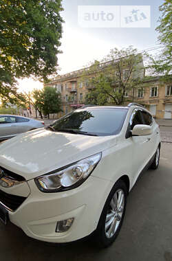 Позашляховик / Кросовер Hyundai Tucson 2012 в Одесі