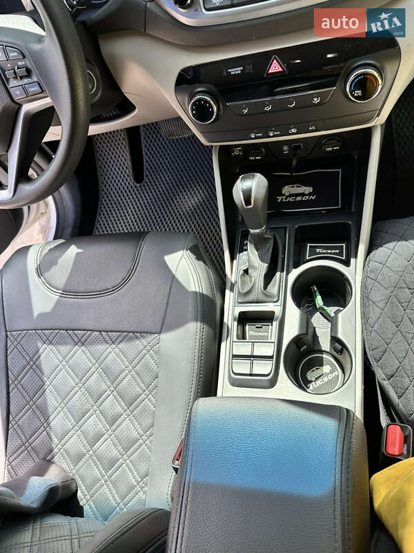 Позашляховик / Кросовер Hyundai Tucson 2017 в Івано-Франківську