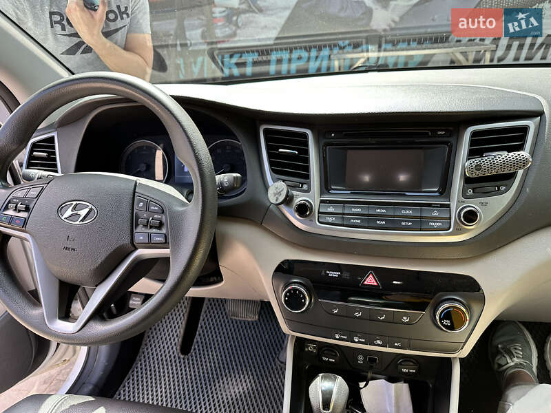 Позашляховик / Кросовер Hyundai Tucson 2017 в Івано-Франківську