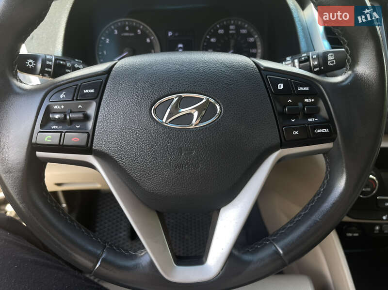 Позашляховик / Кросовер Hyundai Tucson 2017 в Івано-Франківську