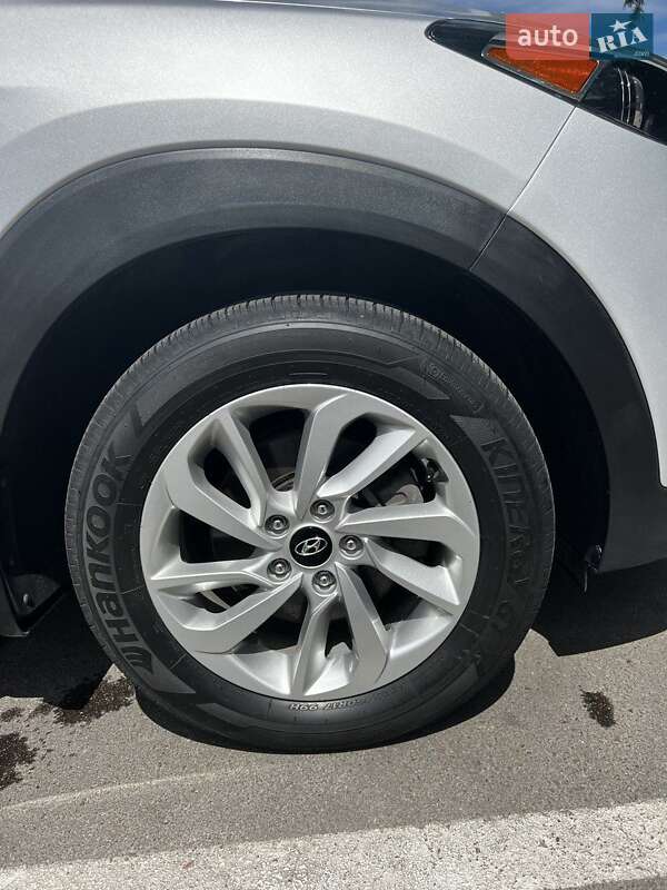 Позашляховик / Кросовер Hyundai Tucson 2017 в Києві