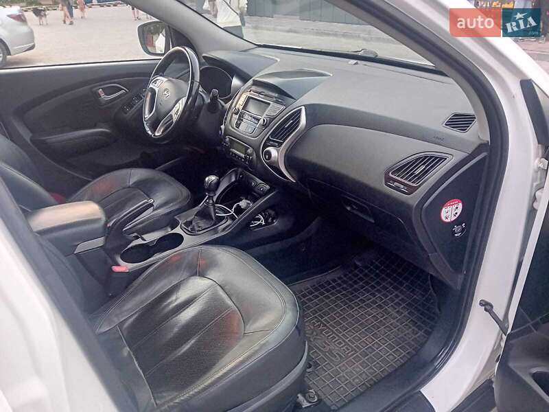 Внедорожник / Кроссовер Hyundai Tucson 2012 в Коломые фото 9 Внедорожник / Кроссовер Hyundai Tucson 2012 в Коломые