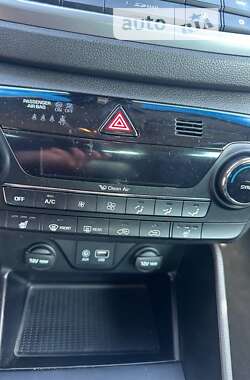 Позашляховик / Кросовер Hyundai Tucson 2016 в Львові