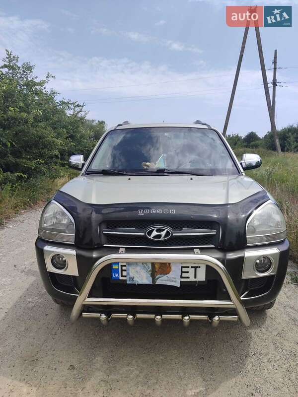 Позашляховик / Кросовер Hyundai Tucson 2005 в Запоріжжі фото 5 Позашляховик / Кросовер Hyundai Tucson 2005 в Запоріжжі