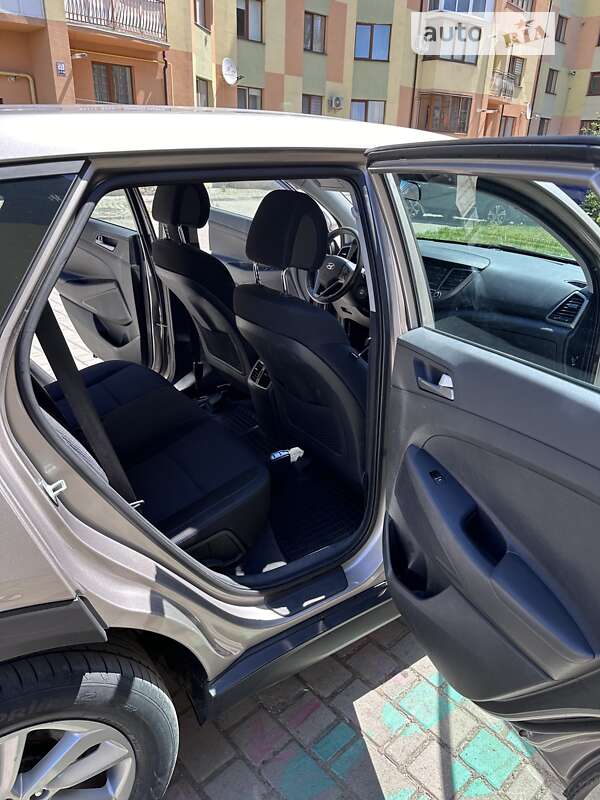 Позашляховик / Кросовер Hyundai Tucson 2017 в Івано-Франківську