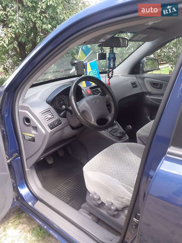 Позашляховик / Кросовер Hyundai Tucson 2004 в Камені-Каширському