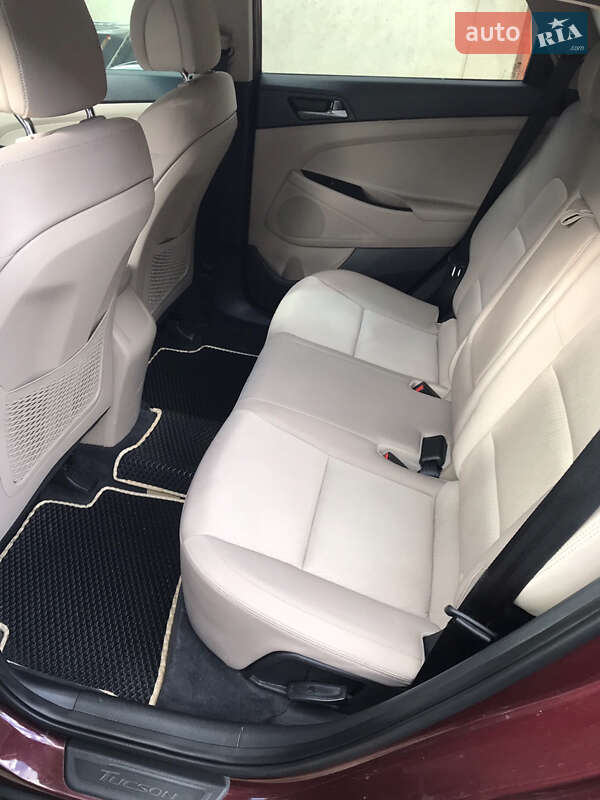 Позашляховик / Кросовер Hyundai Tucson 2017 в Коломиї