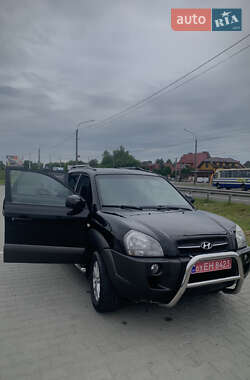 Внедорожник / Кроссовер Hyundai Tucson 2005 в 