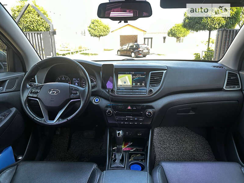 Позашляховик / Кросовер Hyundai Tucson 2015 в Умані