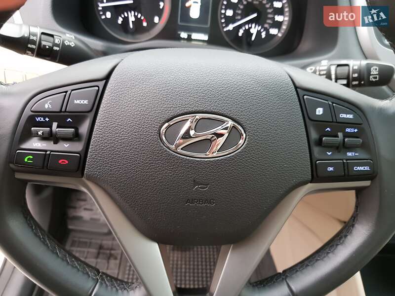 Позашляховик / Кросовер Hyundai Tucson 2015 в Дніпрі