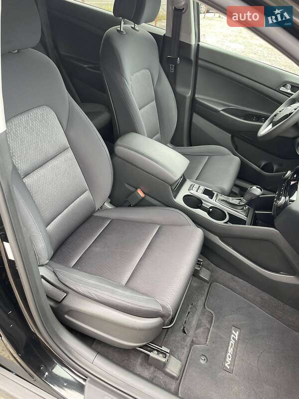 Позашляховик / Кросовер Hyundai Tucson 2016 в Львові