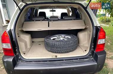 Позашляховик / Кросовер Hyundai Tucson 2006 в 