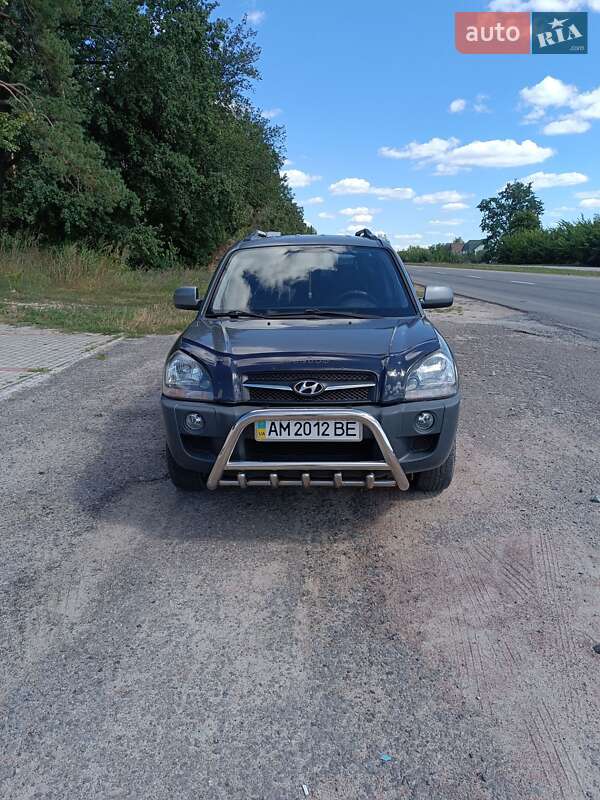 Позашляховик / Кросовер Hyundai Tucson 2011 в Житомирі