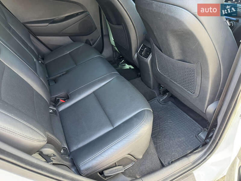 Позашляховик / Кросовер Hyundai Tucson 2017 в Києві