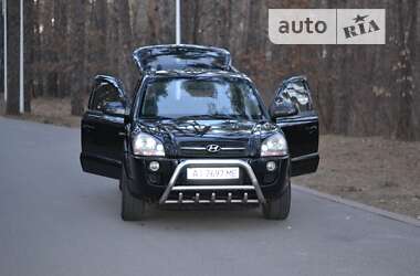 Внедорожник / Кроссовер Hyundai Tucson 2006 в Обухове