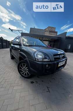 Внедорожник / Кроссовер Hyundai Tucson 2012 в 