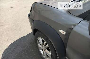 Внедорожник / Кроссовер Hyundai Tucson 2012 в 