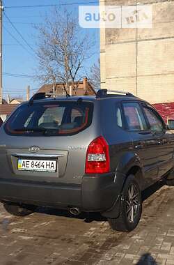 Внедорожник / Кроссовер Hyundai Tucson 2012 в 