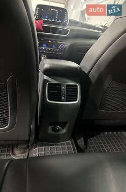 Позашляховик / Кросовер Hyundai Tucson 2018 в 