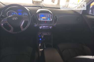 Внедорожник / Кроссовер Hyundai Tucson 2014 в 