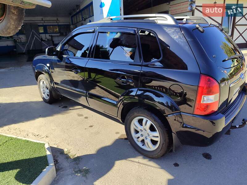 Позашляховик / Кросовер Hyundai Tucson 2005 в Добропіллі фото 4 Позашляховик / Кросовер Hyundai Tucson 2005 в Добропіллі