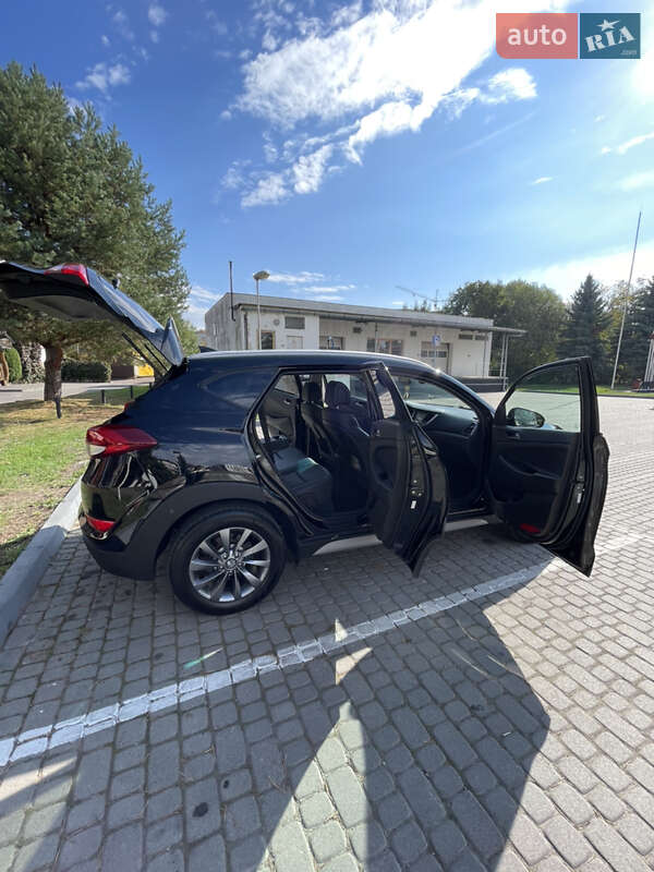 Позашляховик / Кросовер Hyundai Tucson 2017 в Івано-Франківську