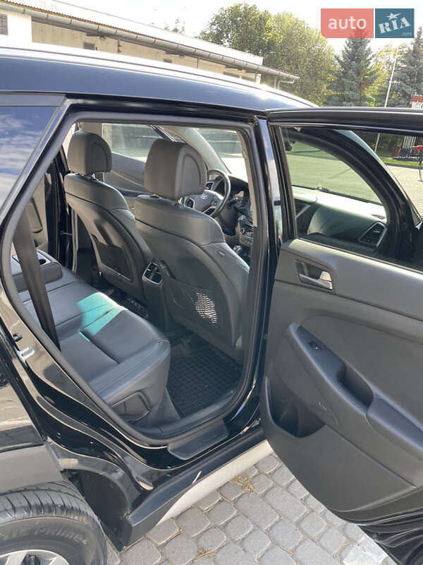 Позашляховик / Кросовер Hyundai Tucson 2017 в Івано-Франківську