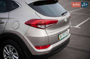 Внедорожник / Кроссовер Hyundai Tucson 2017 в 