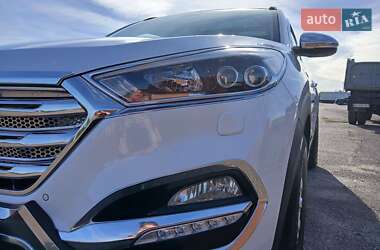 Внедорожник / Кроссовер Hyundai Tucson 2016 в Ужгороде