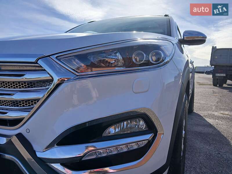 Позашляховик / Кросовер Hyundai Tucson 2016 в Ужгороді