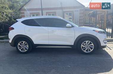 Позашляховик / Кросовер Hyundai Tucson 2016 в 