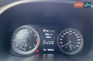 Позашляховик / Кросовер Hyundai Tucson 2016 в 