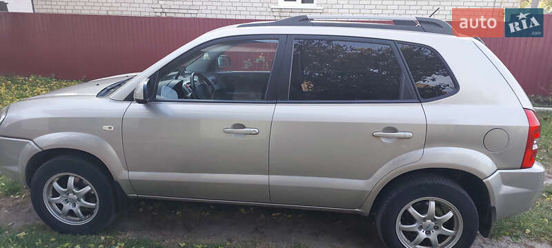 Внедорожник / Кроссовер Hyundai Tucson 2008 в Умани
