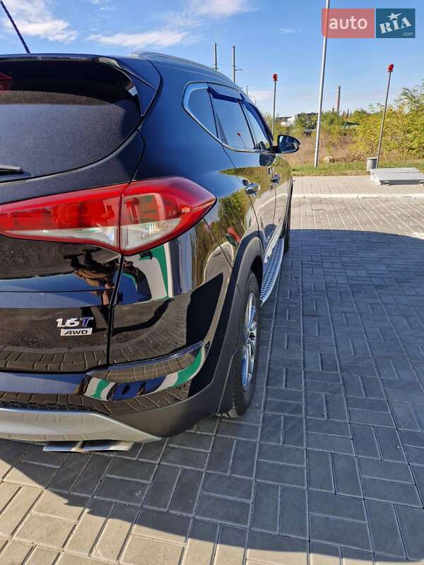 Внедорожник / Кроссовер Hyundai Tucson 2016 в Кропивницком
