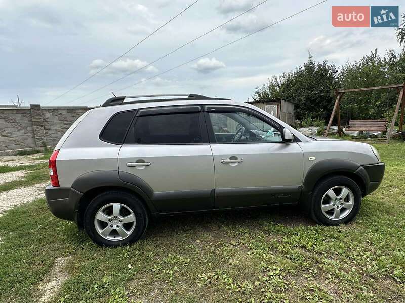 Позашляховик / Кросовер Hyundai Tucson 2005 в Луцьку