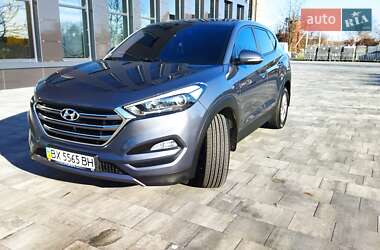 Внедорожник / Кроссовер Hyundai Tucson 2016 в Староконстантинове