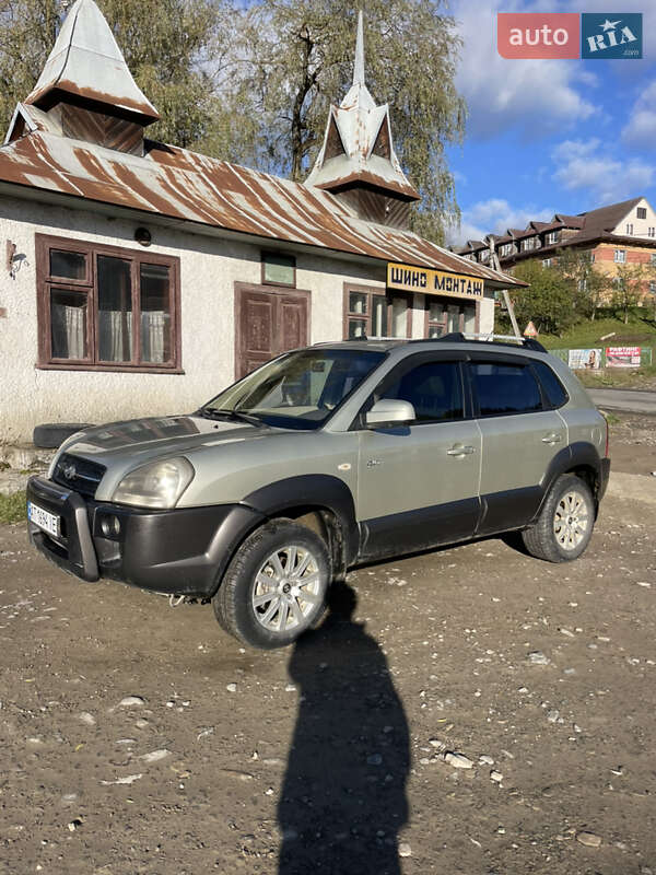Позашляховик / Кросовер Hyundai Tucson 2006 в Кривому Розі фото 5 Позашляховик / Кросовер Hyundai Tucson 2006 в Кривому Розі