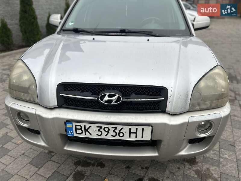 Внедорожник / Кроссовер Hyundai Tucson 2005 в 