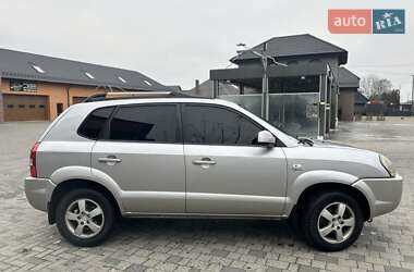 Внедорожник / Кроссовер Hyundai Tucson 2005 в 