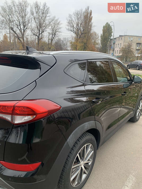 Внедорожник / Кроссовер Hyundai Tucson 2016 в Киеве